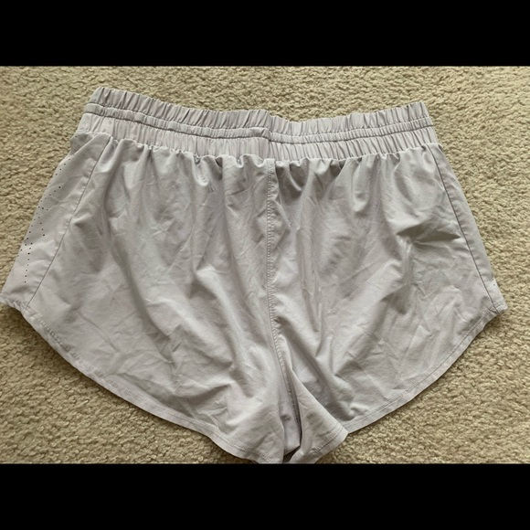 Purple athletic shorts - Picture 2 of 2